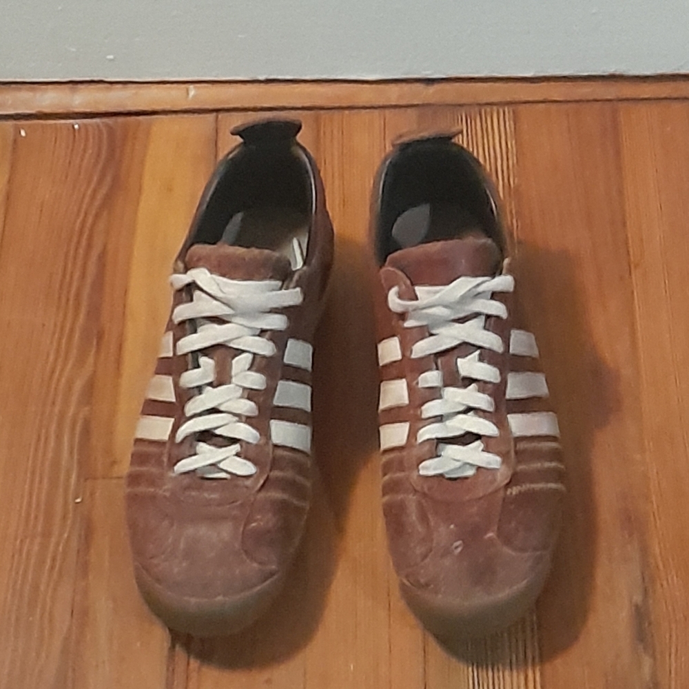 Vintage Adidas Chile 62's, size 11